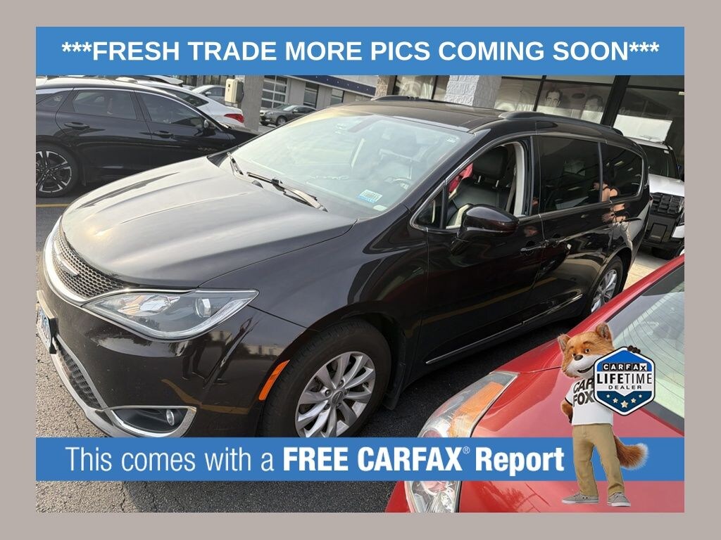 Used 2017 Chrysler Pacifica Touring L Van
