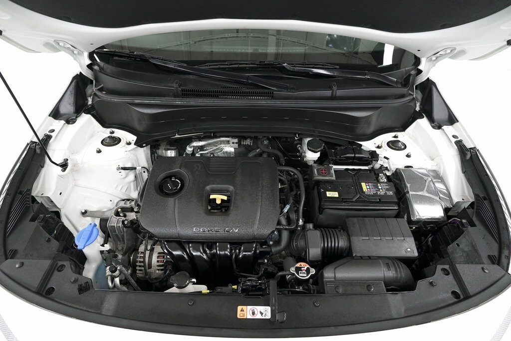 2023 Kia Seltos LX photo 2