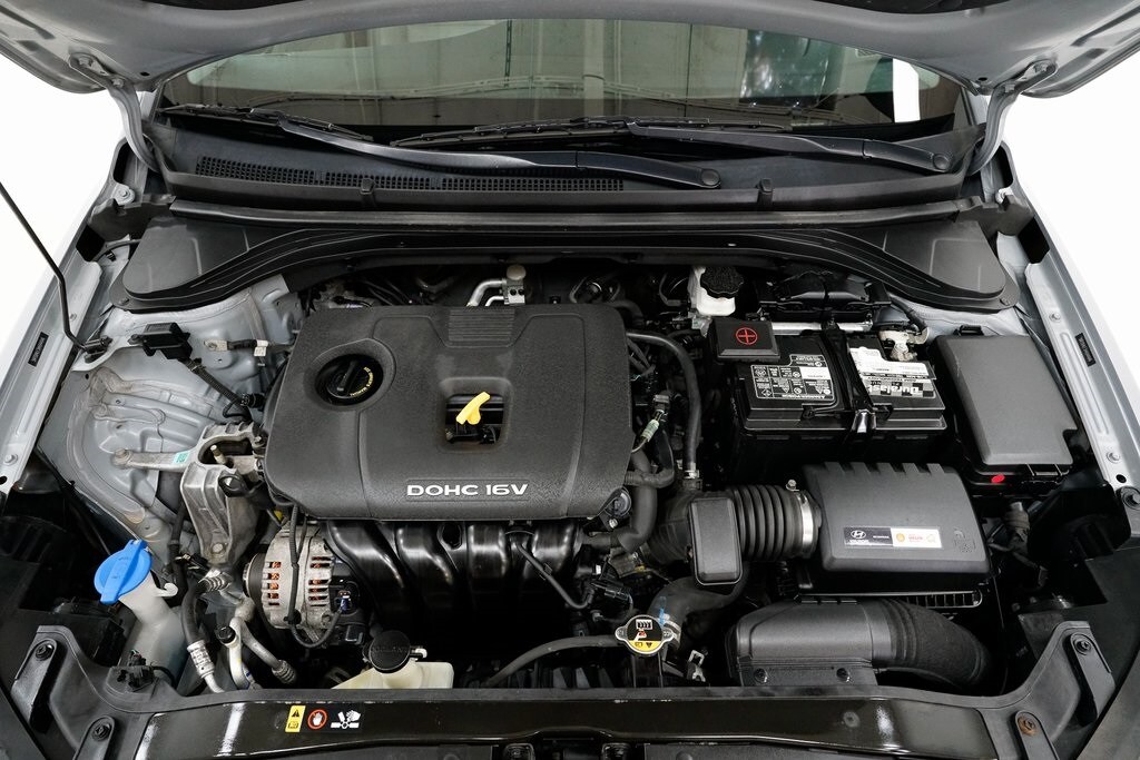 2017 Hyundai Elantra Limited photo 3