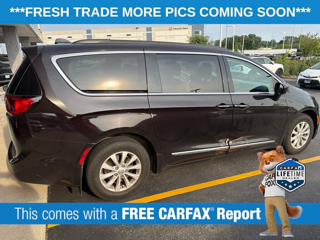 Used 2017 Chrysler Pacifica Touring L Van