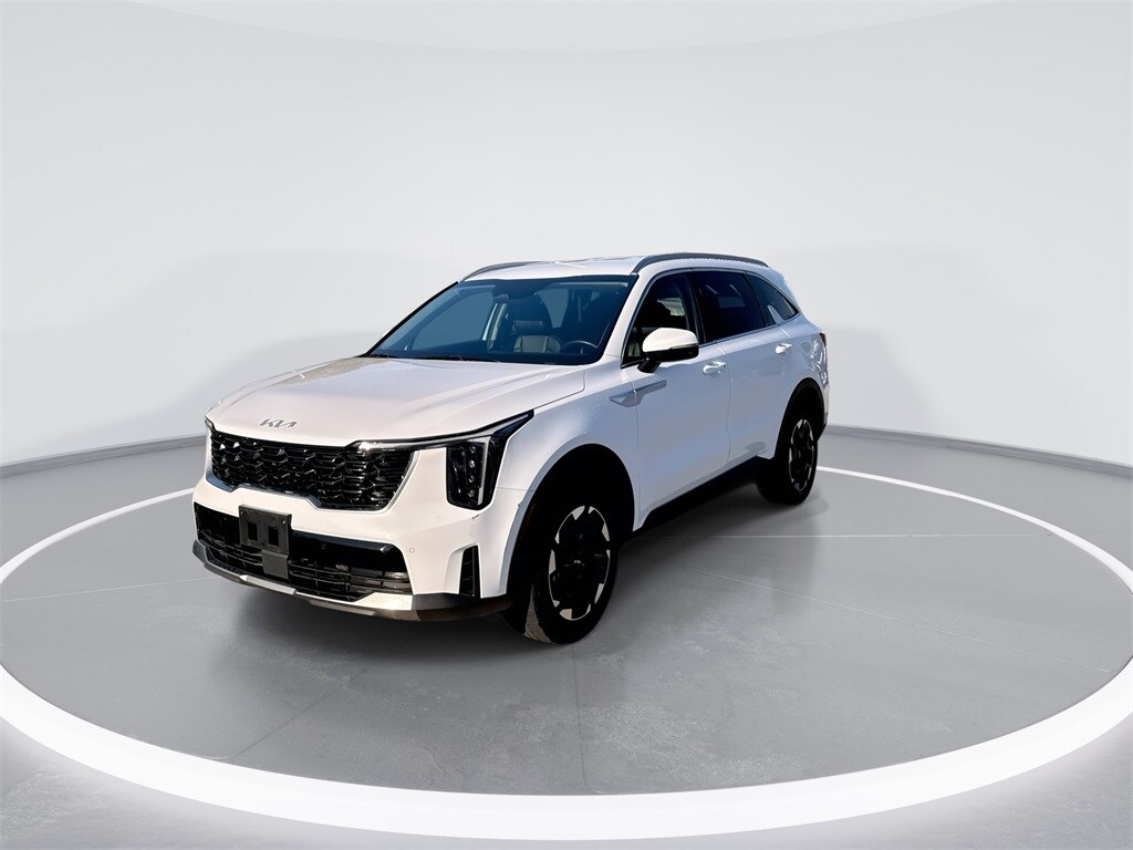 2024 Kia Sorento S photo 3