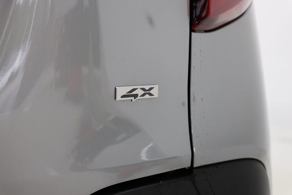 2025 Kia Seltos EX - Photo 13