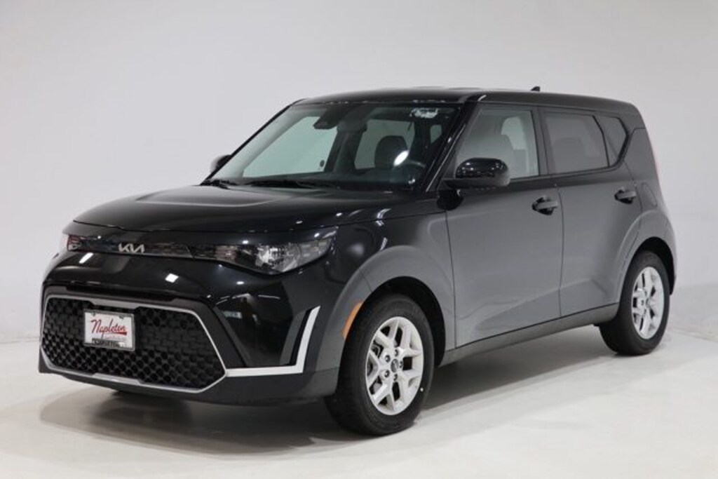 Used 2025 Kia Soul LX Hatchback