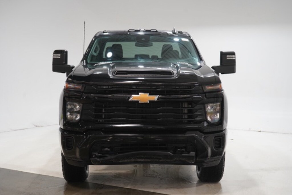 Used 2024 Chevrolet Silverado 2500HD Custom Truck