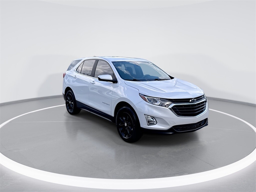 2021 Chevrolet Equinox LT photo 2