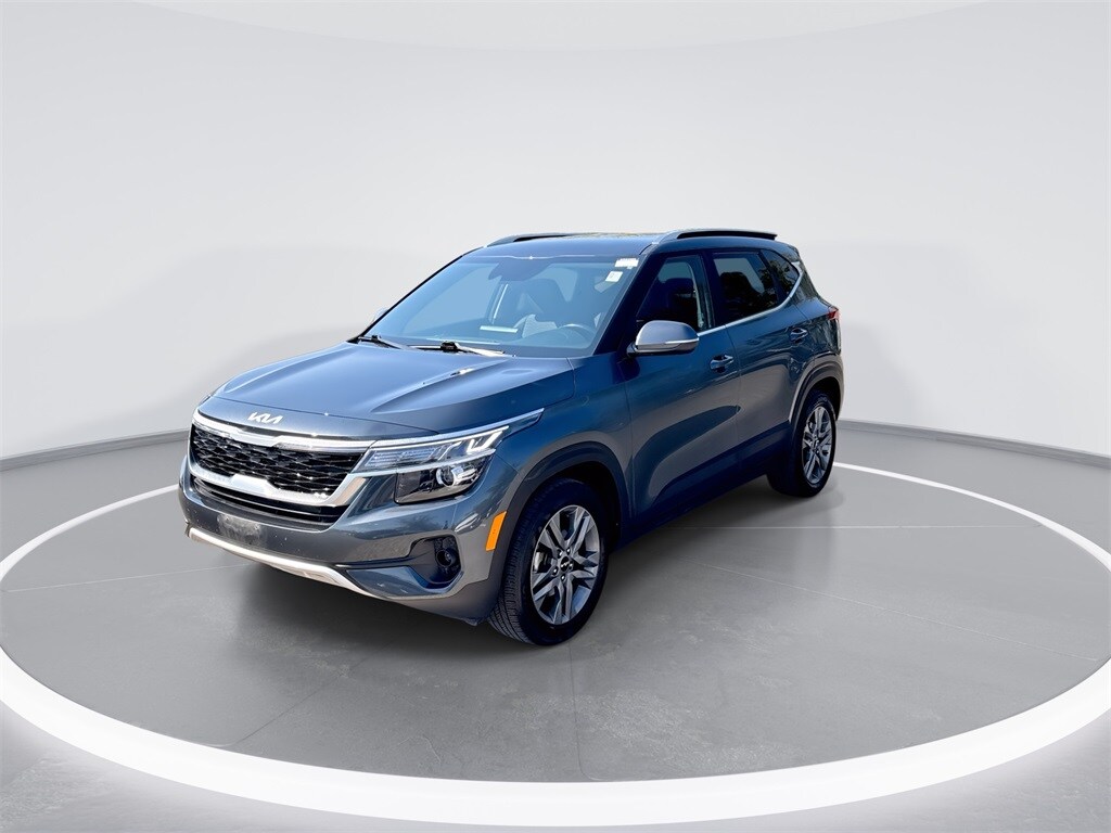 2023 Kia Seltos S photo 3