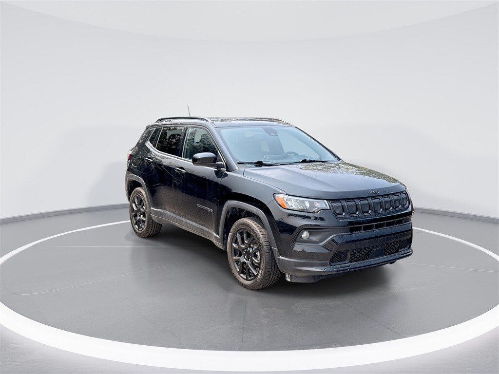 2022 Jeep Compass Altitude photo 2