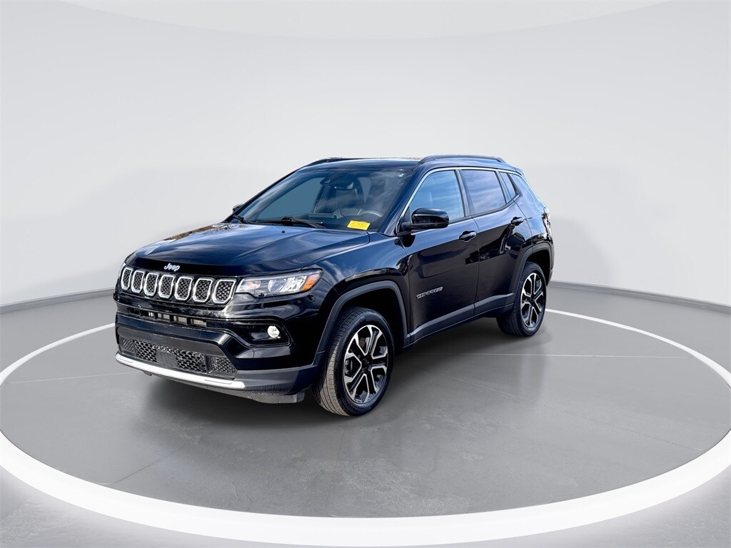 2023 Jeep Compass Limited photo 3