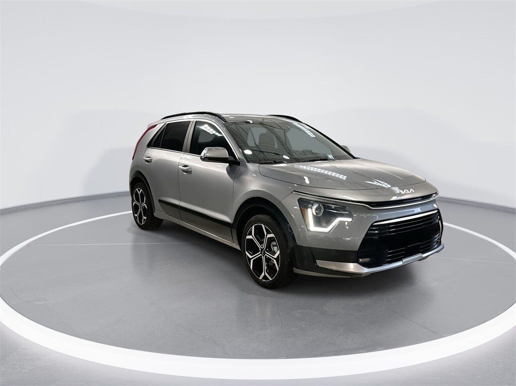2025 Kia Niro EX Touring photo 2