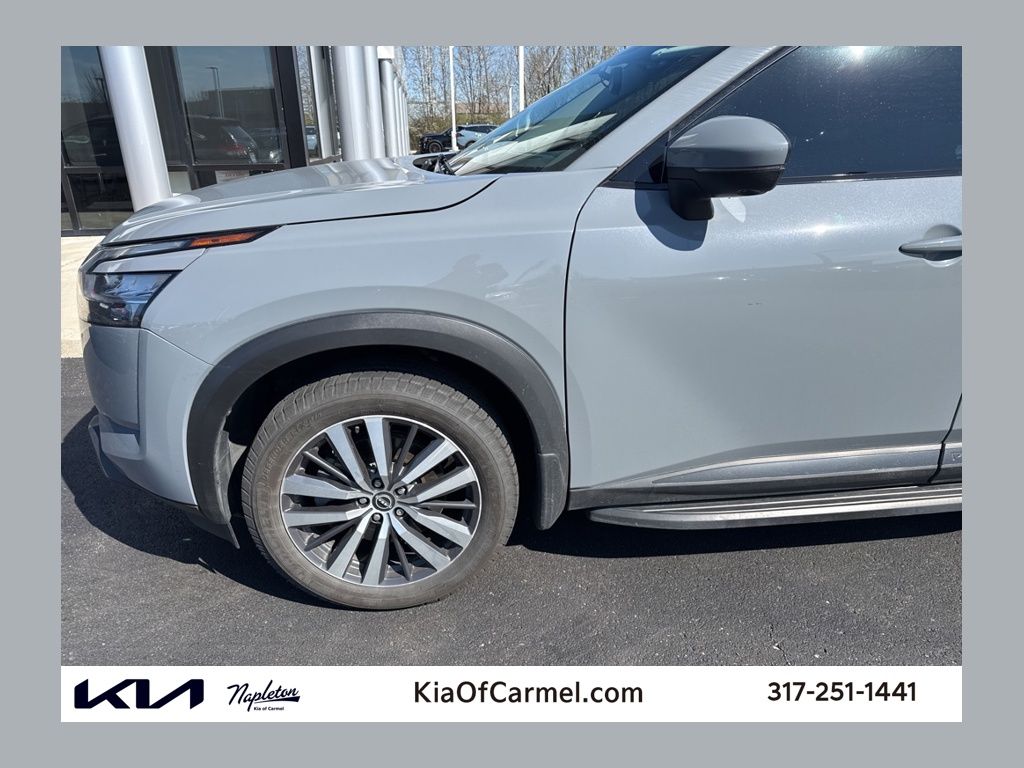 2022 Nissan Pathfinder Platinum