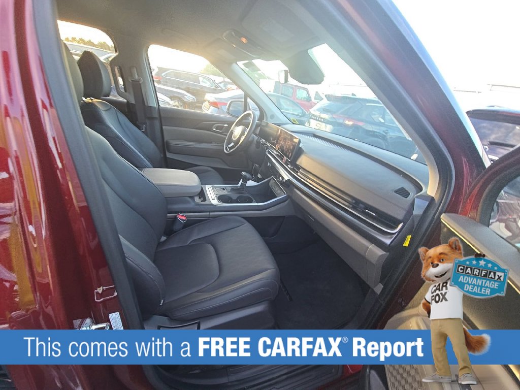 Used 2026 Kia Carnival LXS Minivan/Van