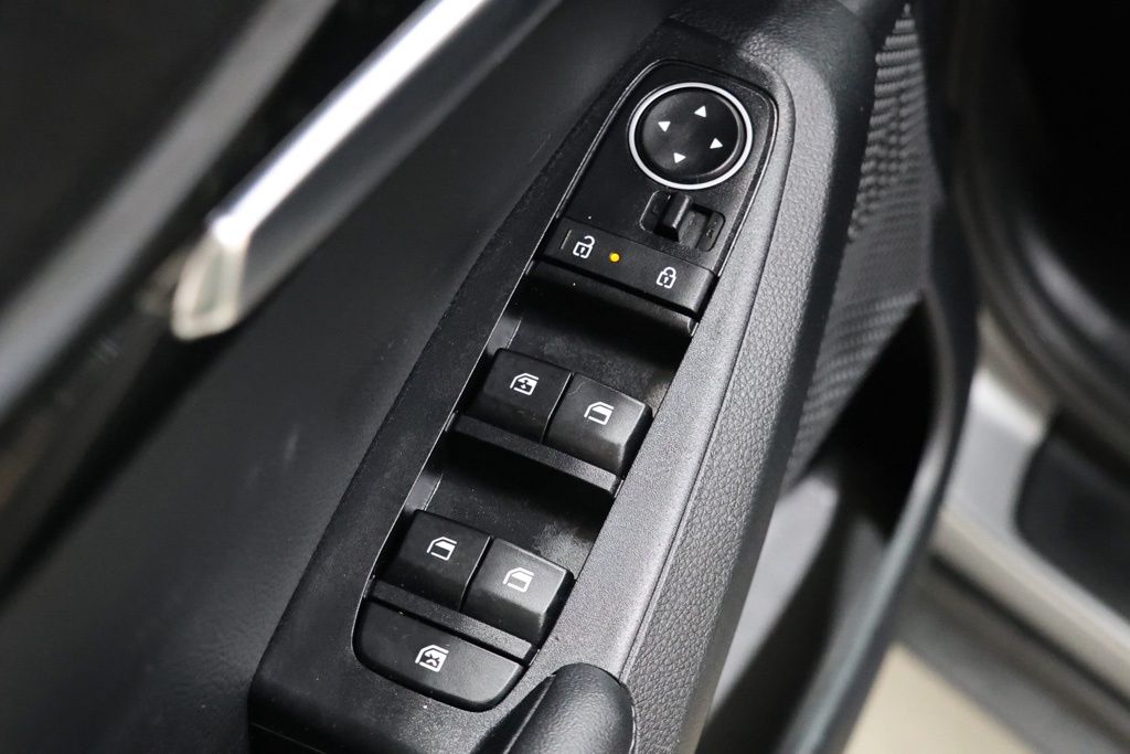 2025 Kia Seltos EX - Photo 20