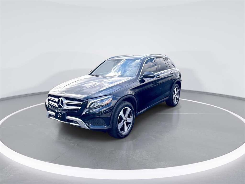 2019 Mercedes Benz GLC 300 4MATIC photo 3