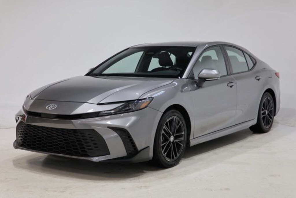 Used 2025 Toyota Camry SE Sedan