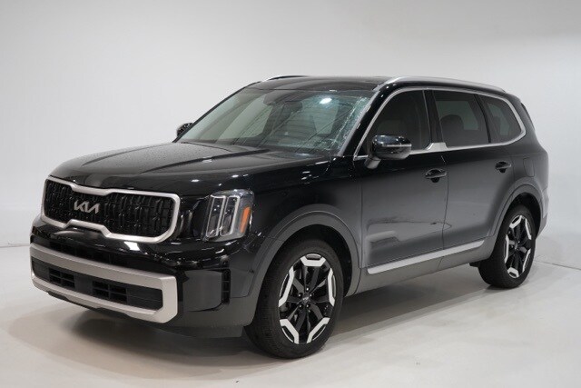 2024 Kia Telluride EX photo 3