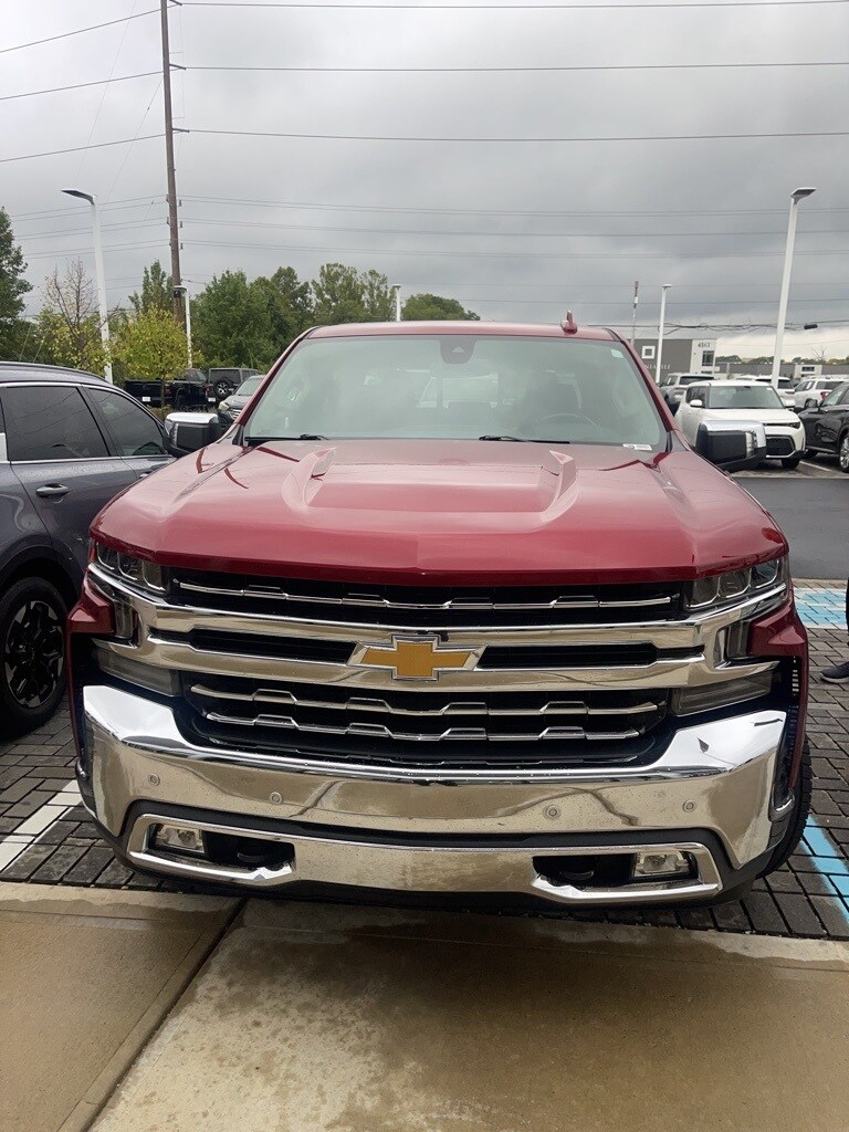 2020 Chevrolet Silverado 1500 LTZ photo 2
