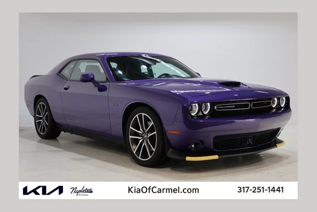 2023 Dodge Challenger R/T's photo