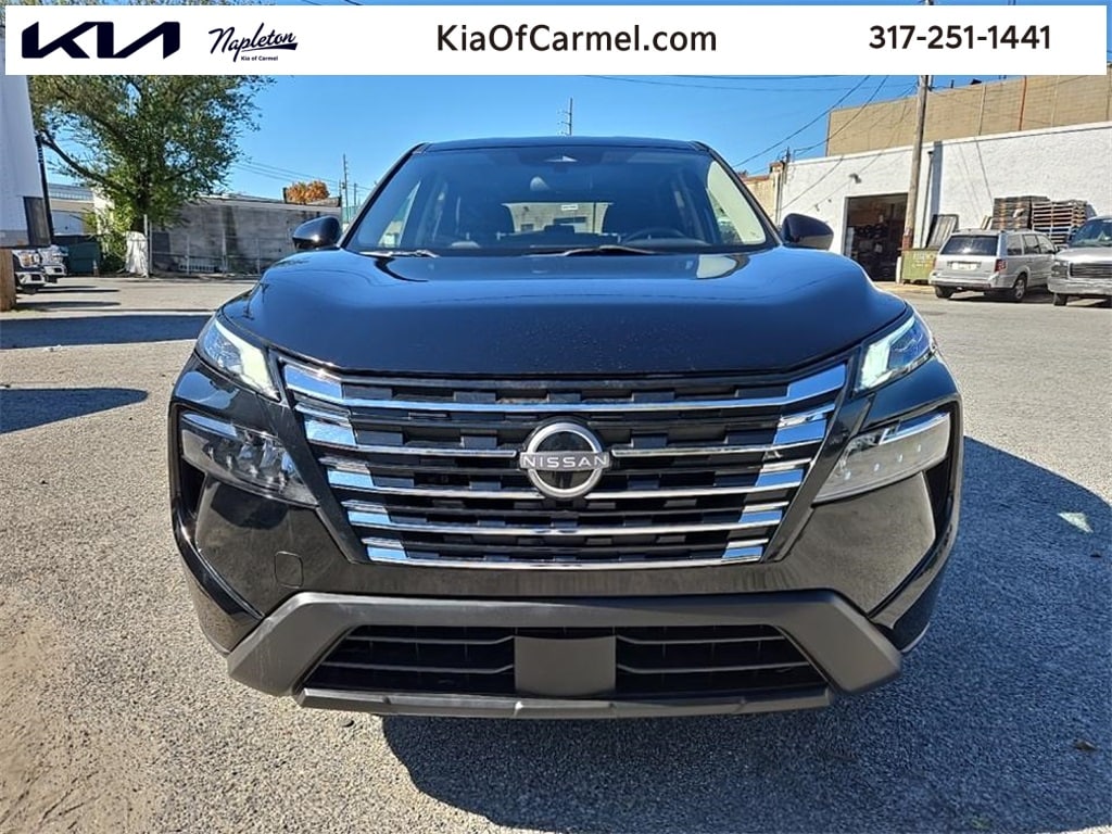 Used 2024 Nissan Rogue SV SUV