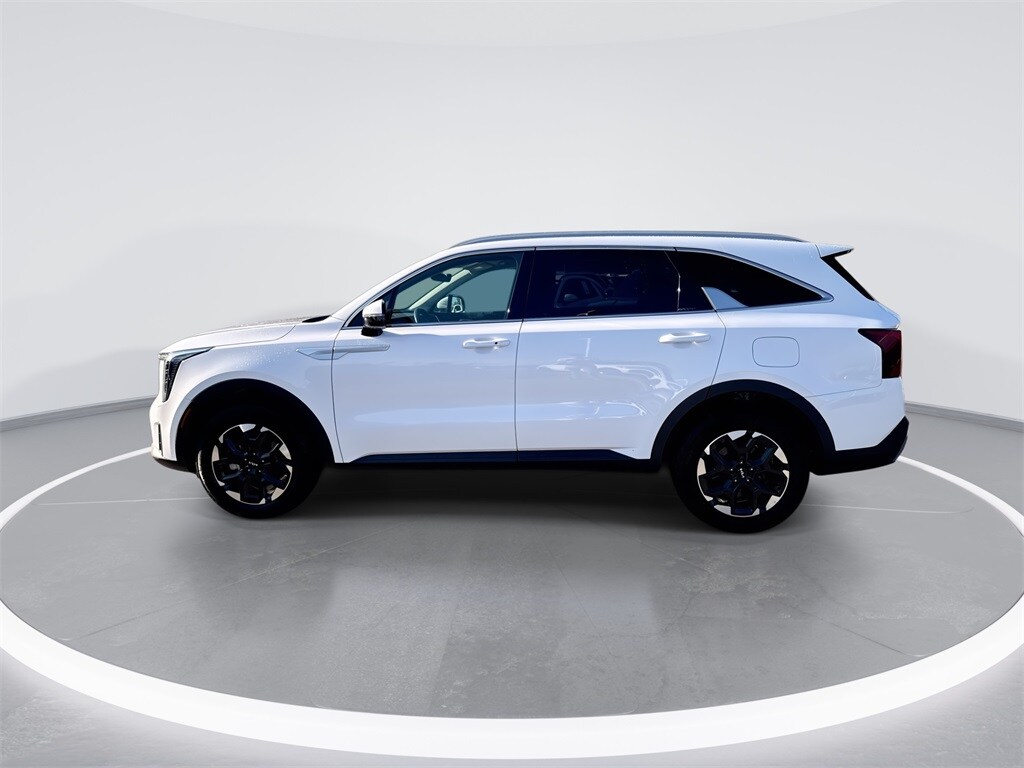 2024 Kia Sorento S photo 4