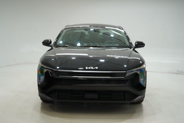 2025 Kia K4 LXS photo 2