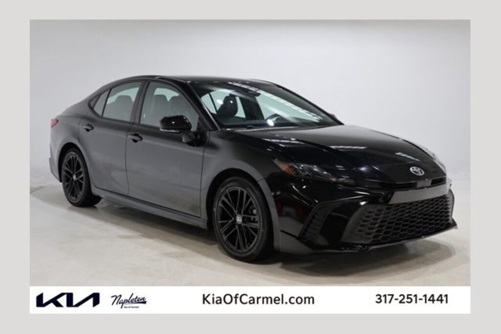 Used 2025 Toyota Camry SE Sedan