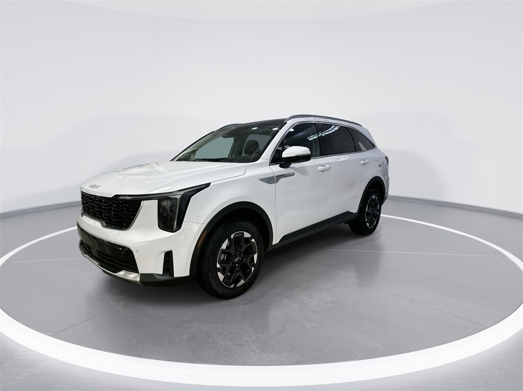2025 Kia Sorento S photo 2