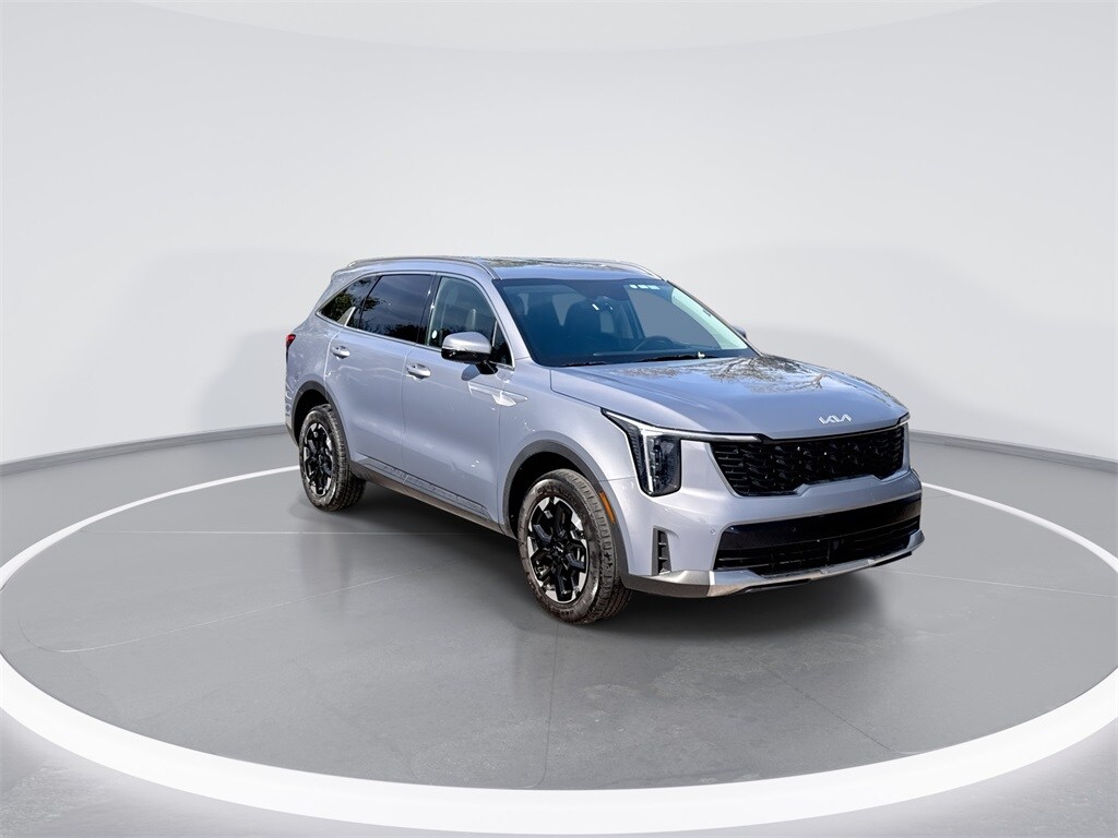 2024 Kia Sorento S photo 2