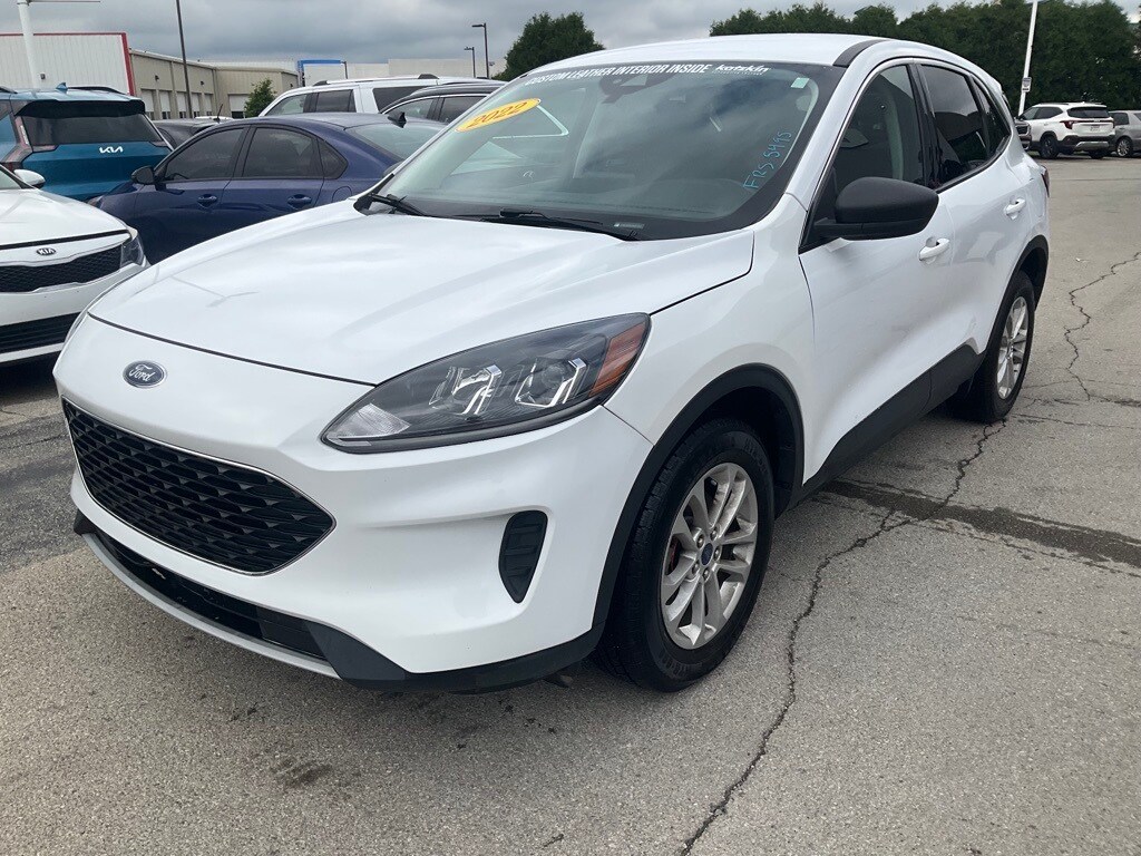 2022 Ford Escape SE photo 2