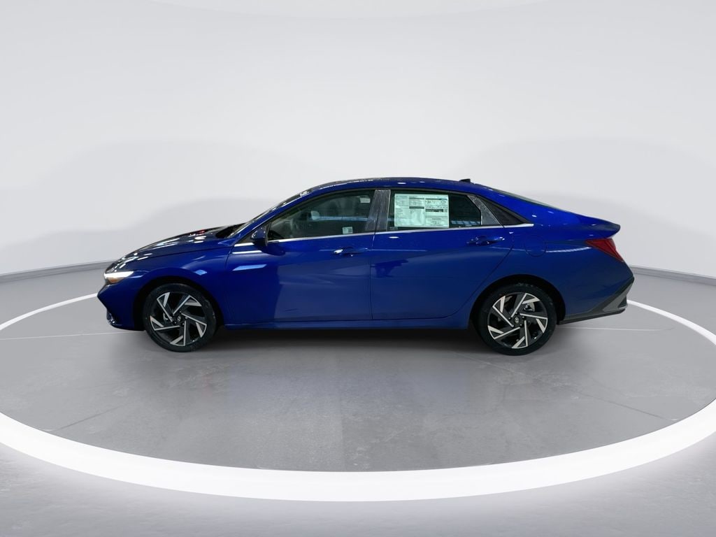 Used 2025 Hyundai Elantra SEL Convenience Sedan