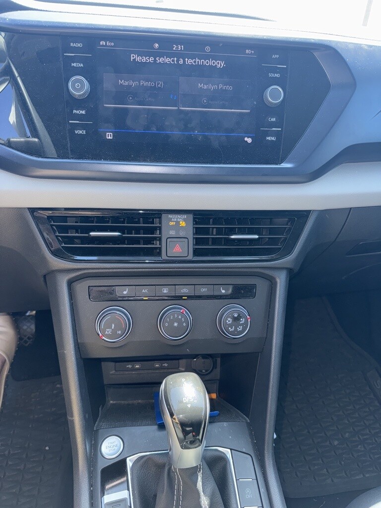 2022 Volkswagen Taos SE photo 3