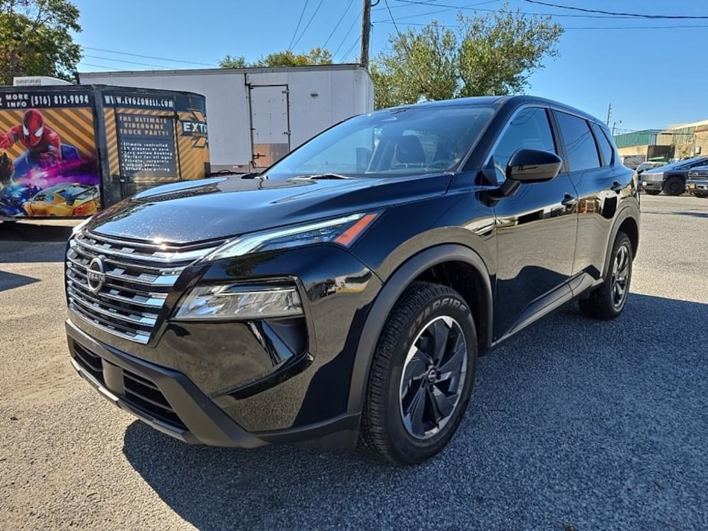 Used 2024 Nissan Rogue SV SUV