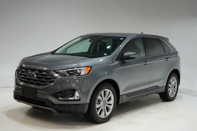 2024 Ford Edge Titanium photo 3