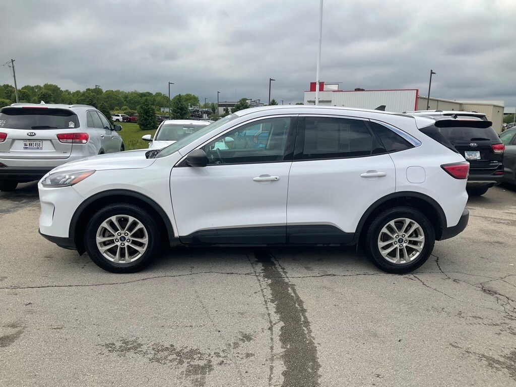 2022 Ford Escape SE photo 4