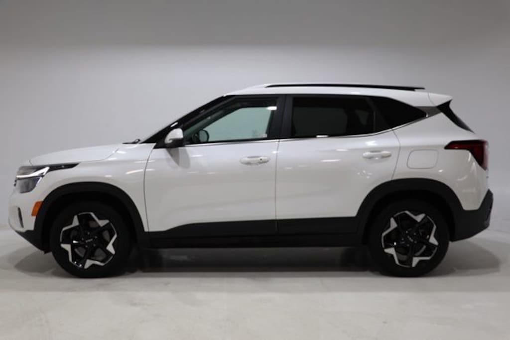 Used 2025 Kia Seltos EX SUV