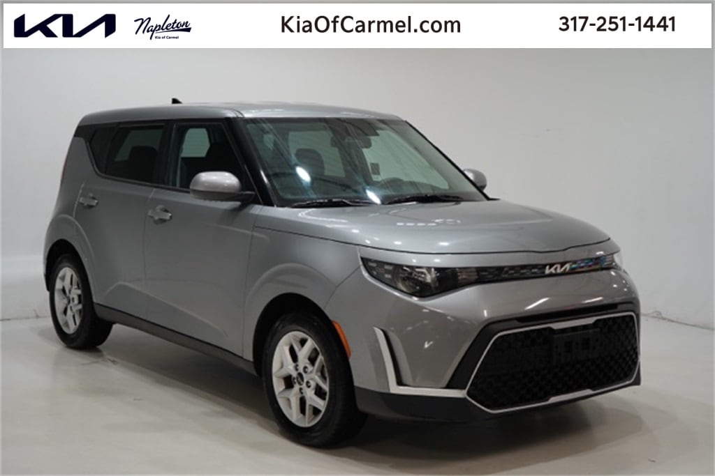 2024 Kia Soul LX's photo