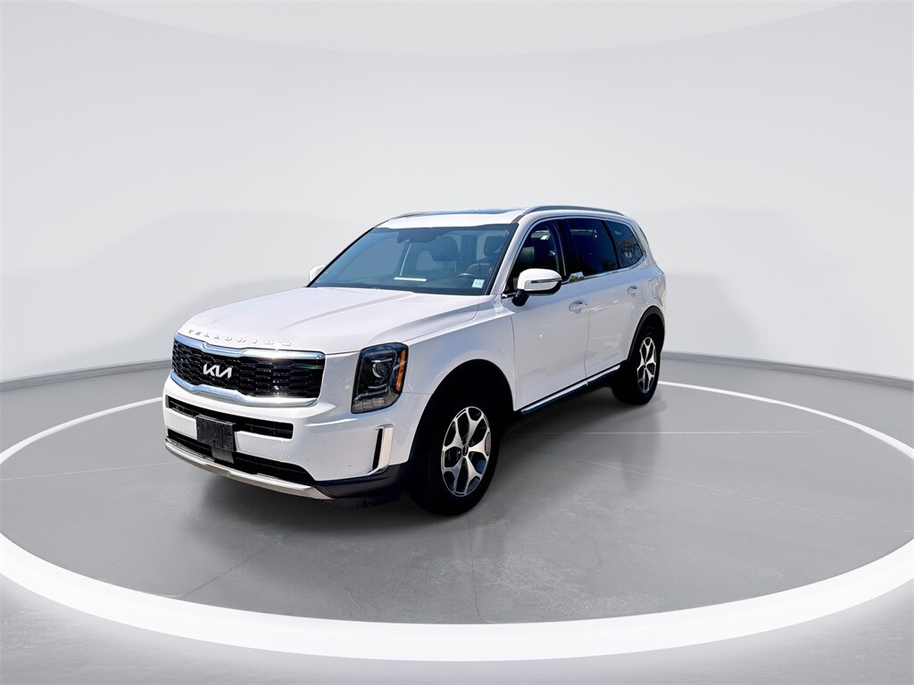 2022 Kia Telluride EX photo 3