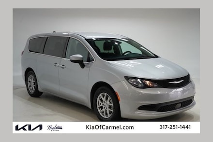 2023 Chrysler Voyager LX Minivan/Van