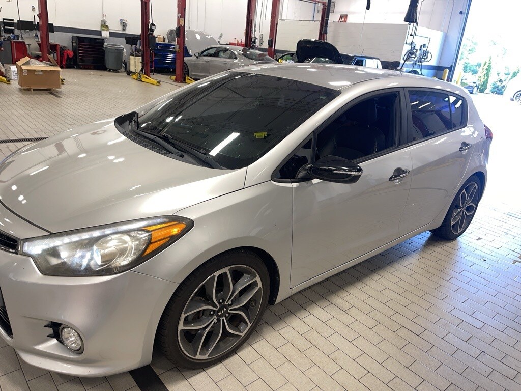 2015 Kia Forte SX photo 2