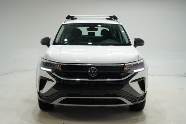 2024 Volkswagen Taos S photo 2