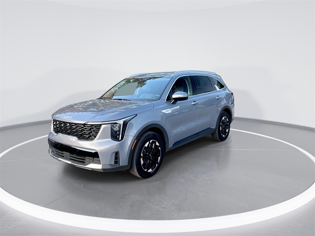 2024 Kia Sorento S photo 3