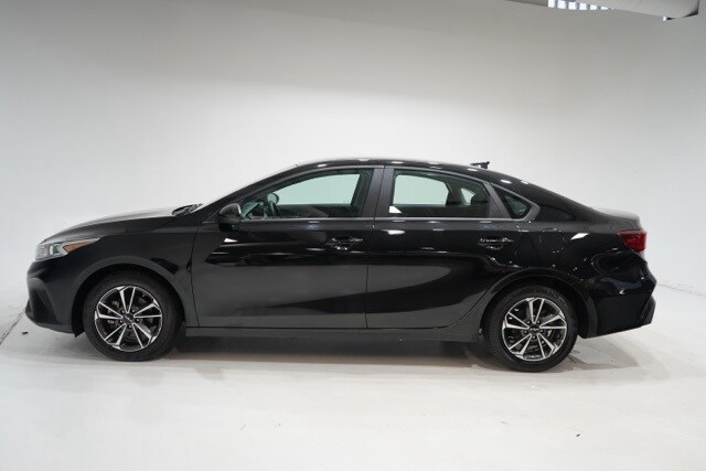 2024 Kia Forte LXS photo 4