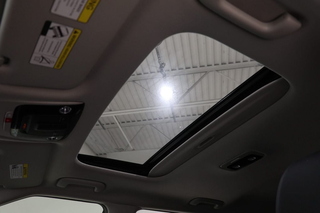 2025 Kia Seltos EX - Photo 32