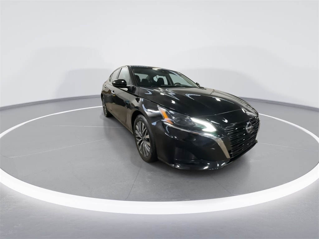 Used 2023 Nissan Altima SV with VIN 1N4BL4DV9PN356737 for sale in Indianapolis, IN