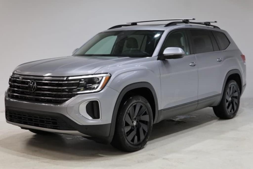 Used 2024 Volkswagen Atlas 2.0T SE w/Technology SUV