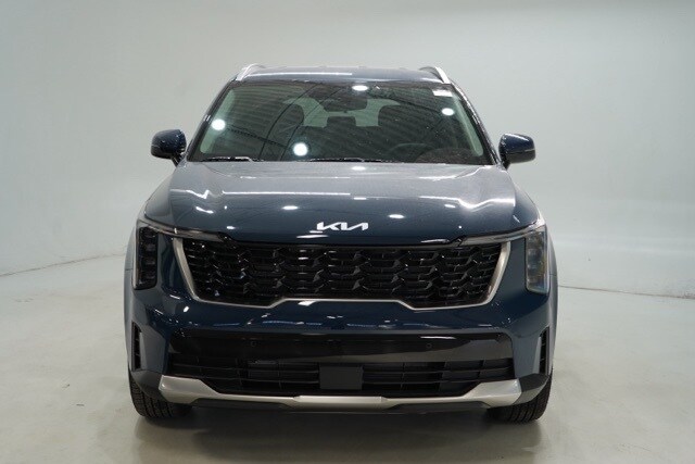 2026 Kia Sorento S photo 2