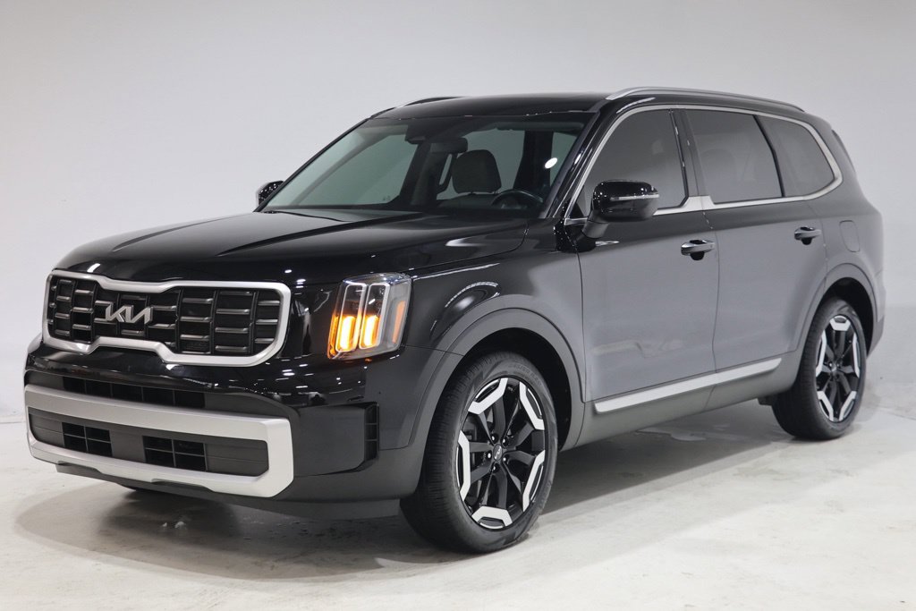 Used 2024 Kia Telluride S SUV