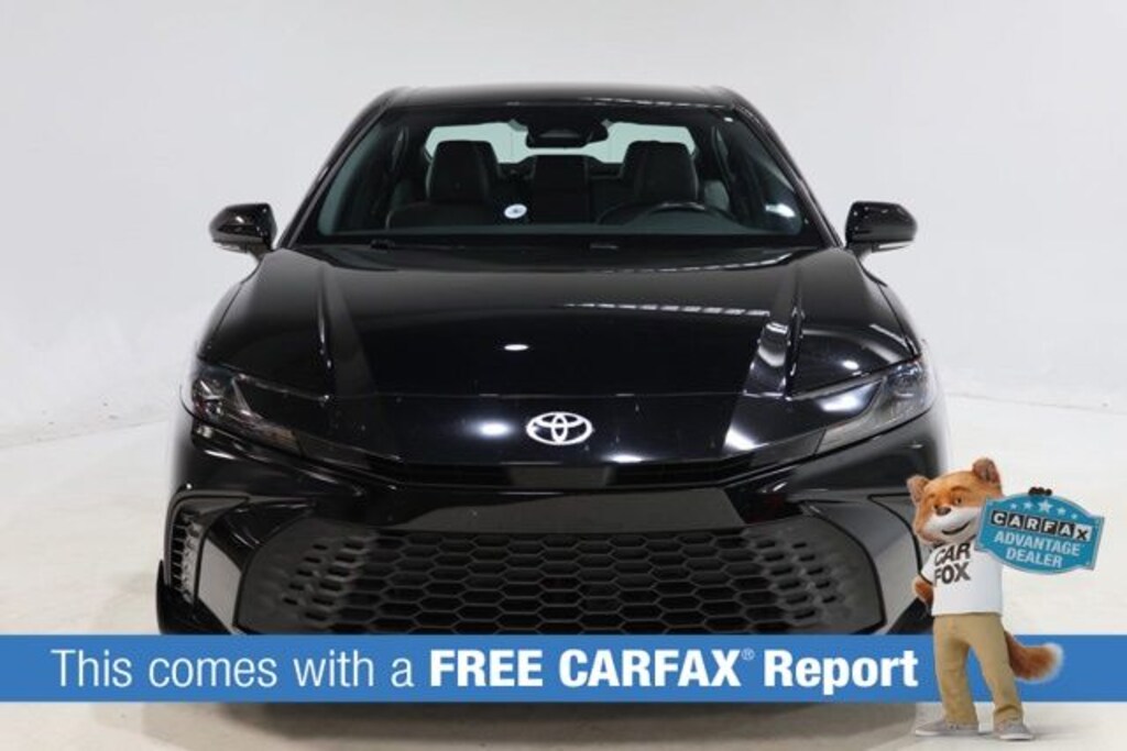 Used 2025 Toyota Camry SE Sedan