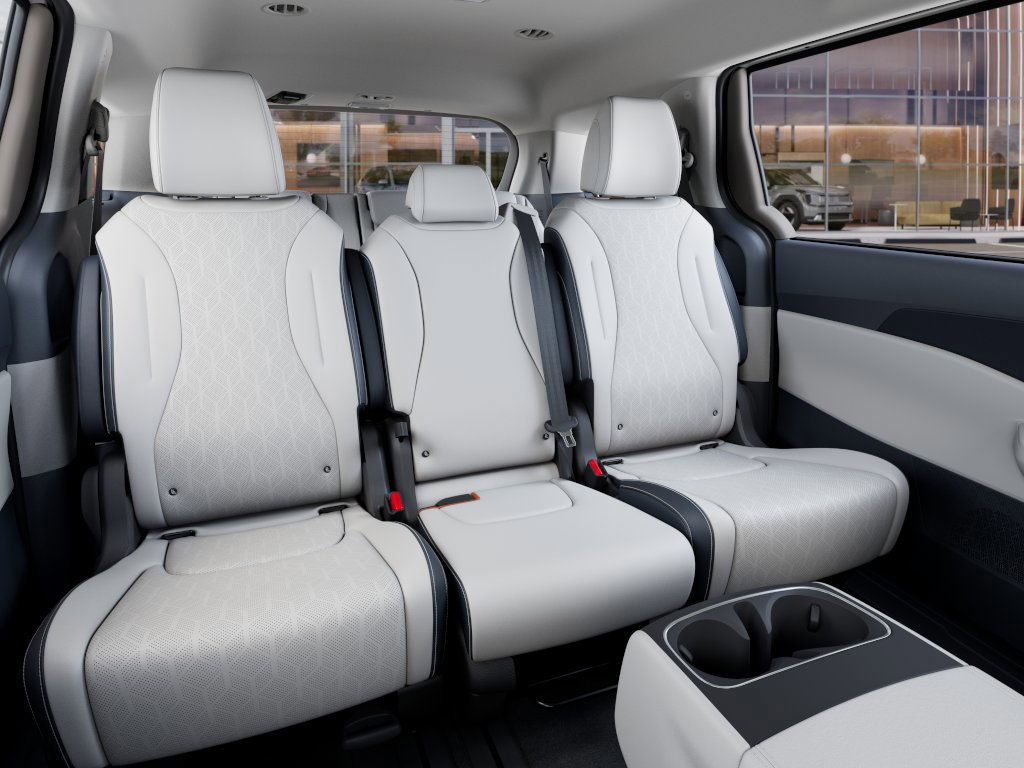 2026 Kia Carnival EX - Photo 18