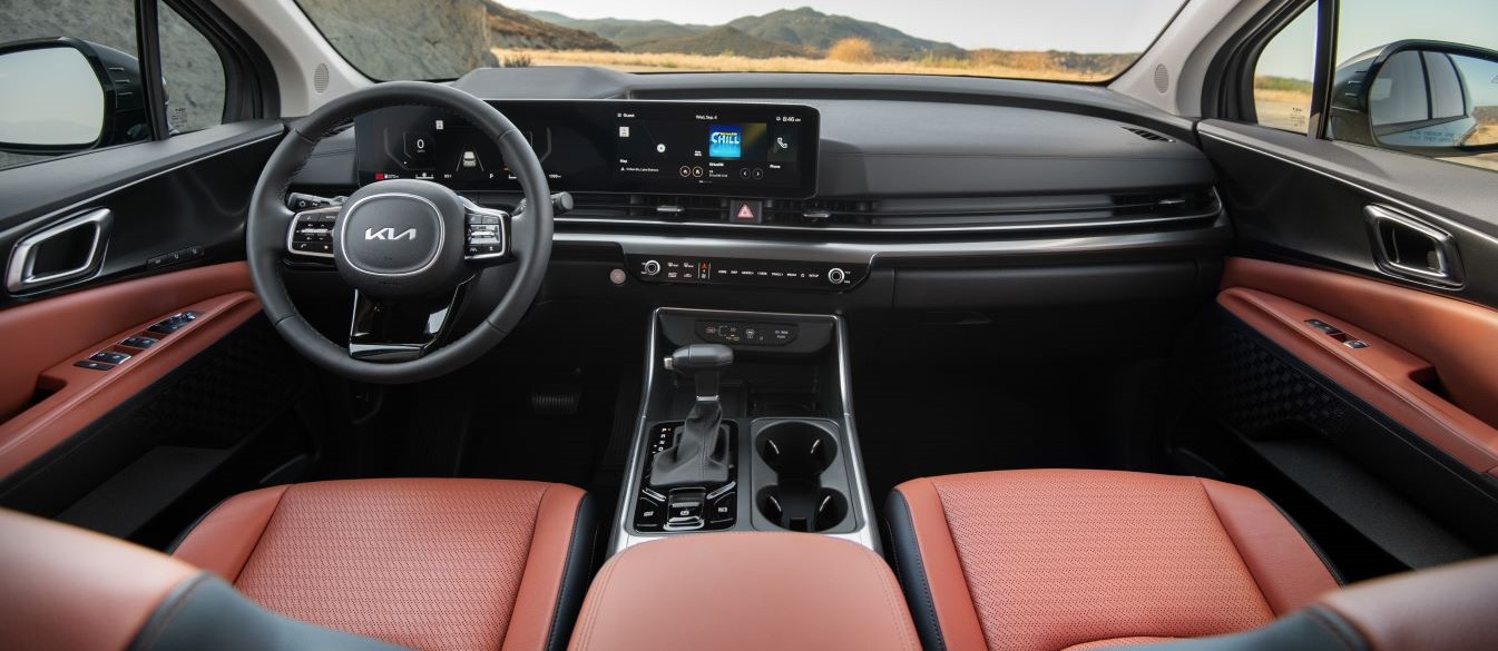 Kia Carnival interior