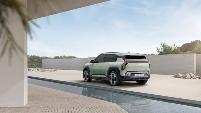 Aventurine Green Kia EV3